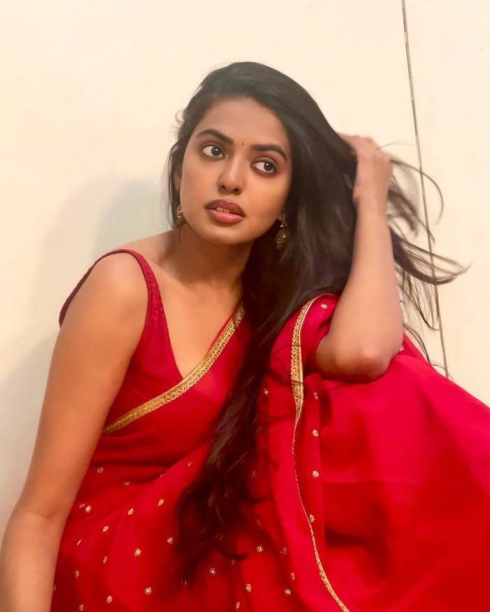 shivani rajashekar teluguvox_7